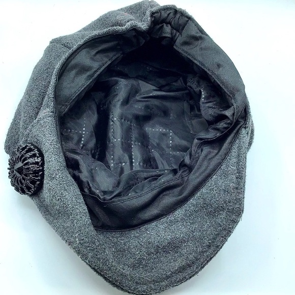 Grey Hat for Women with a beautiful button on the left side - Picture 5 of 9